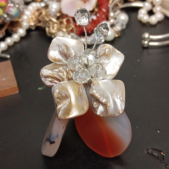 Carnelian Agate or Chalcedony Pendant - Picture 3 of 3